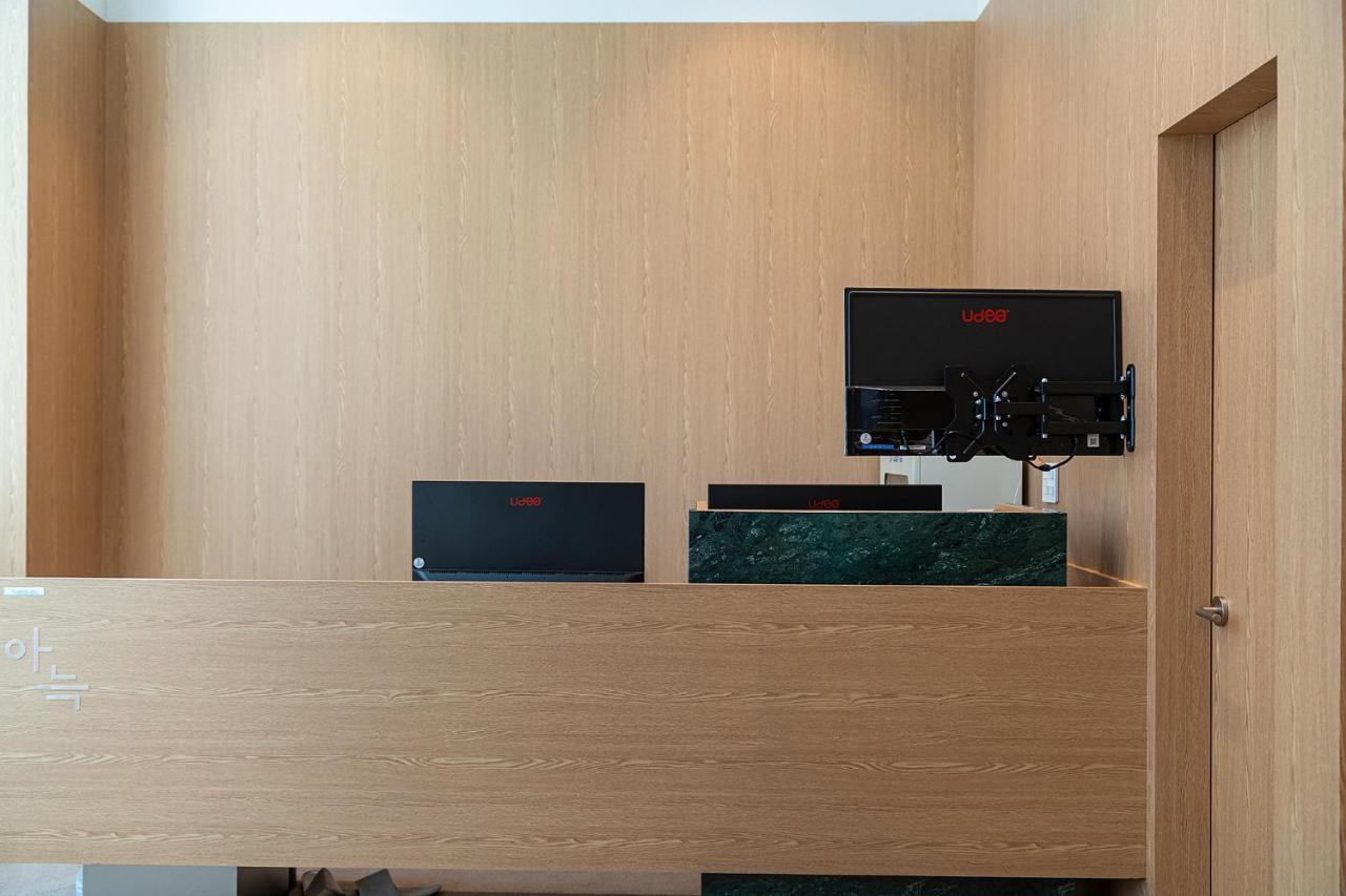 Aank Hotel Hongdae Seoul Exterior foto